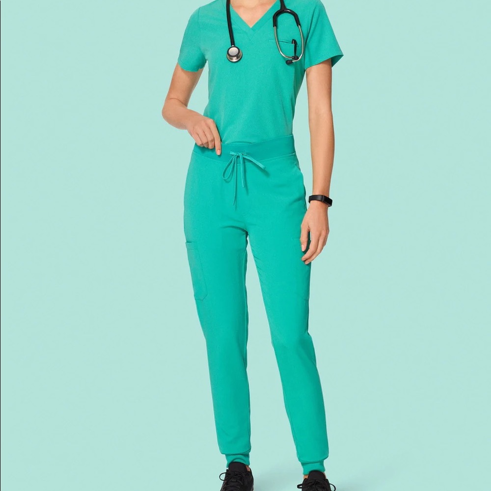 NWT Mandala Jogger Scrub Set
